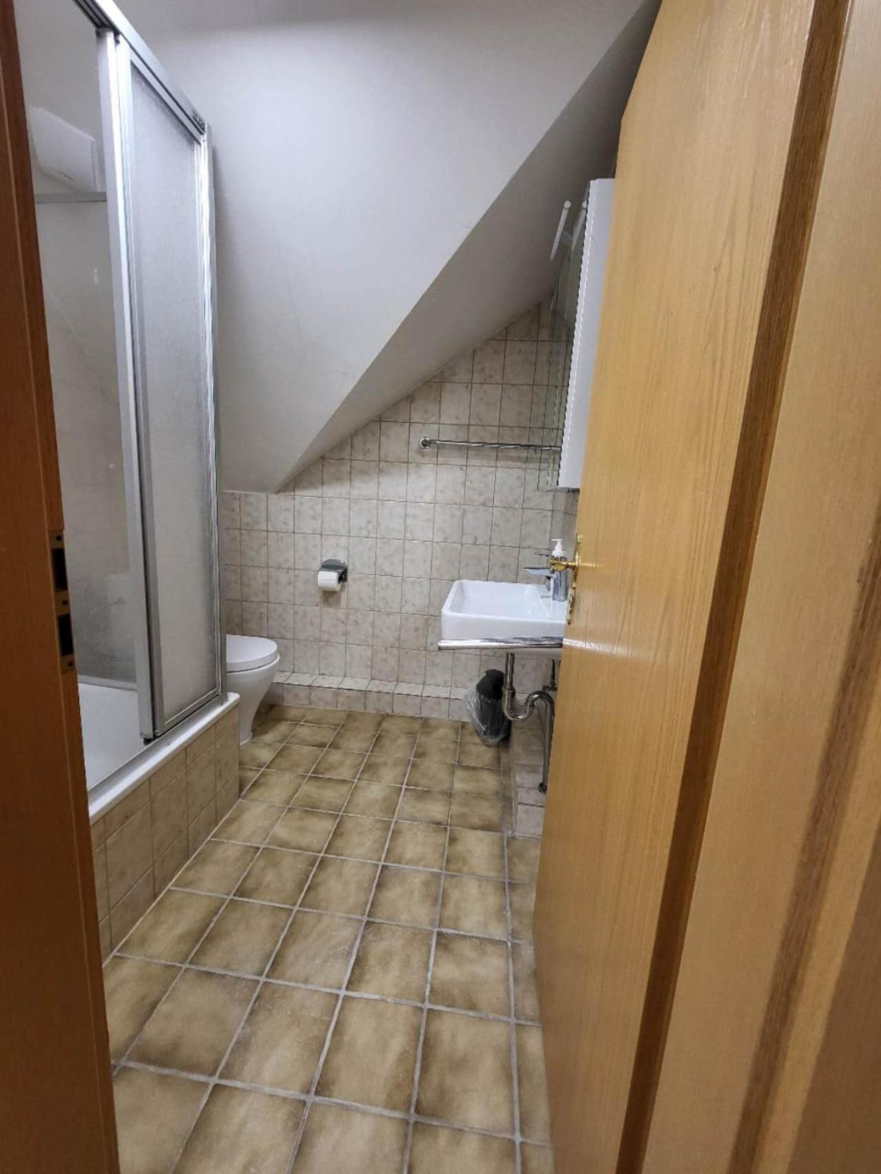 Zimmer Nr 4 Mit Privates Badezimmer In Juelich 호텔 외부 사진